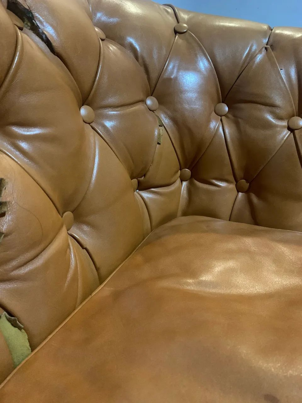 VENDE-SE SOFA DE COURO LEGITIMO - Foto 4