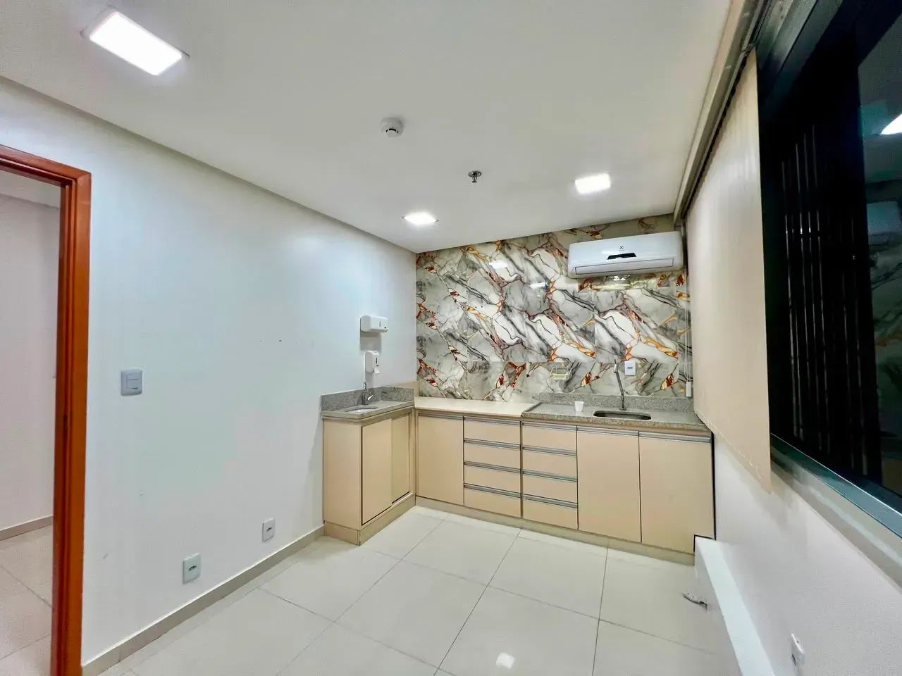 SALA COMERCIAL NO ATLANTIC TOWER | 89m2 | 10° Andar - Foto 2