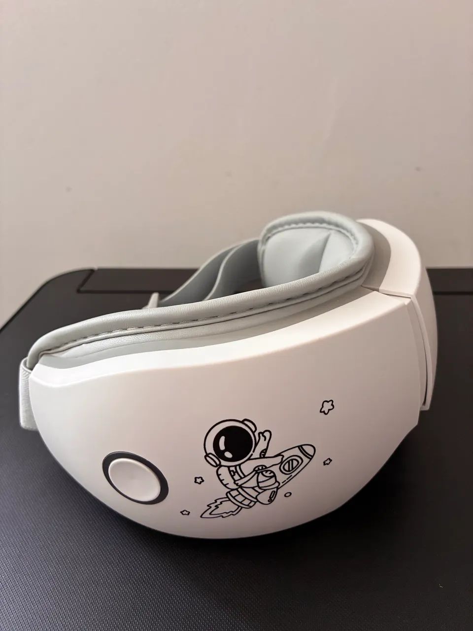 Massageador de Olhos Térmico com Bluetooth
