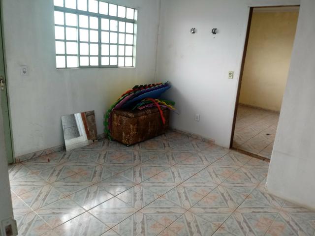 Alugo casa samamambaia Norte 550 água e Luz incluso - Foto 2