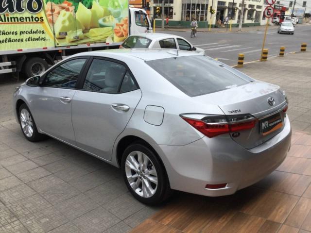 COROLLA 2017/2018 2.0 XEI 16V FLEX 4P AUTOMÁTICO - Foto 4