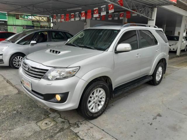 Toyota Hilux SW4 SW4 3.0 SRV 7 LUGARES