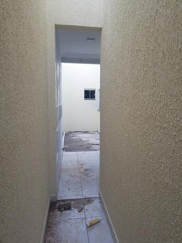 Linda casa com 2/4 sendo uma suite ,banheiro social ,sala ampla . vem conferrir - Foto 5