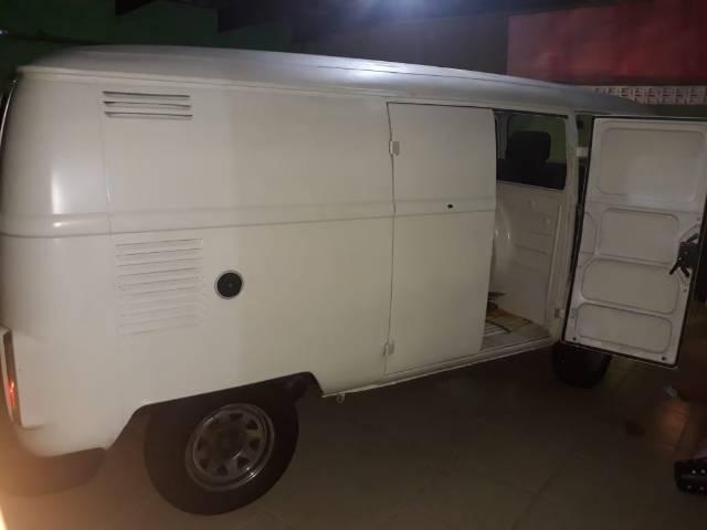 Kombi furgão 1989 top toda reformada,motor novo, setor direção novo,cambio zero revisado.