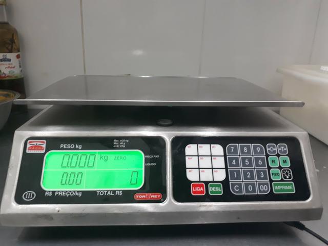 Balança Eletrônica 40kg Inox Magna Com Bateria 13360 - Foto 2