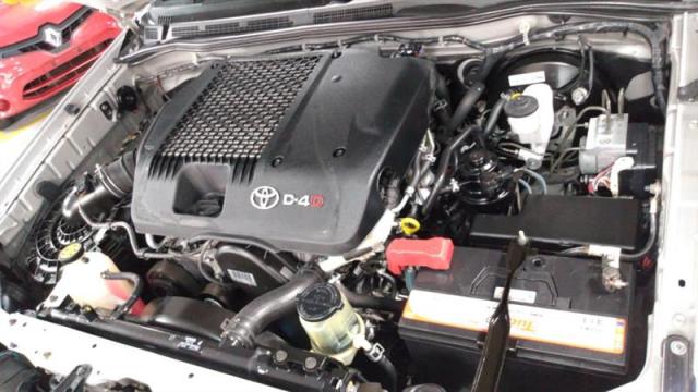 Toyota Hilux 3.0 SR 4X4 CD 16V Turbo Intercooler Diesel 4P Automático - Foto 4