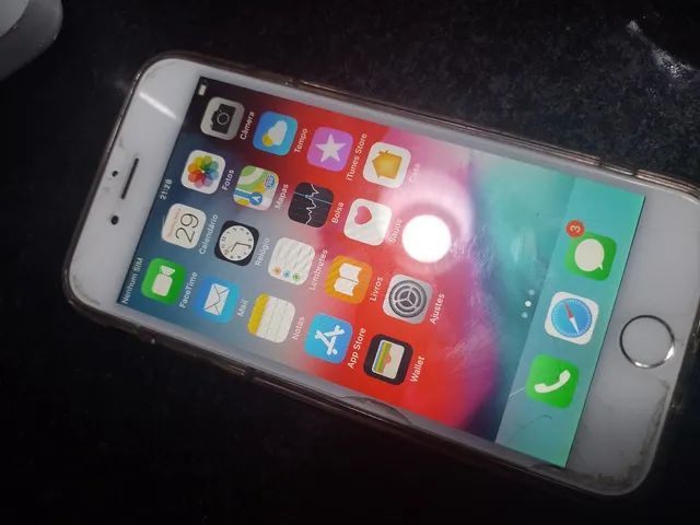 iPhone 6 32GB está com película de vidro 