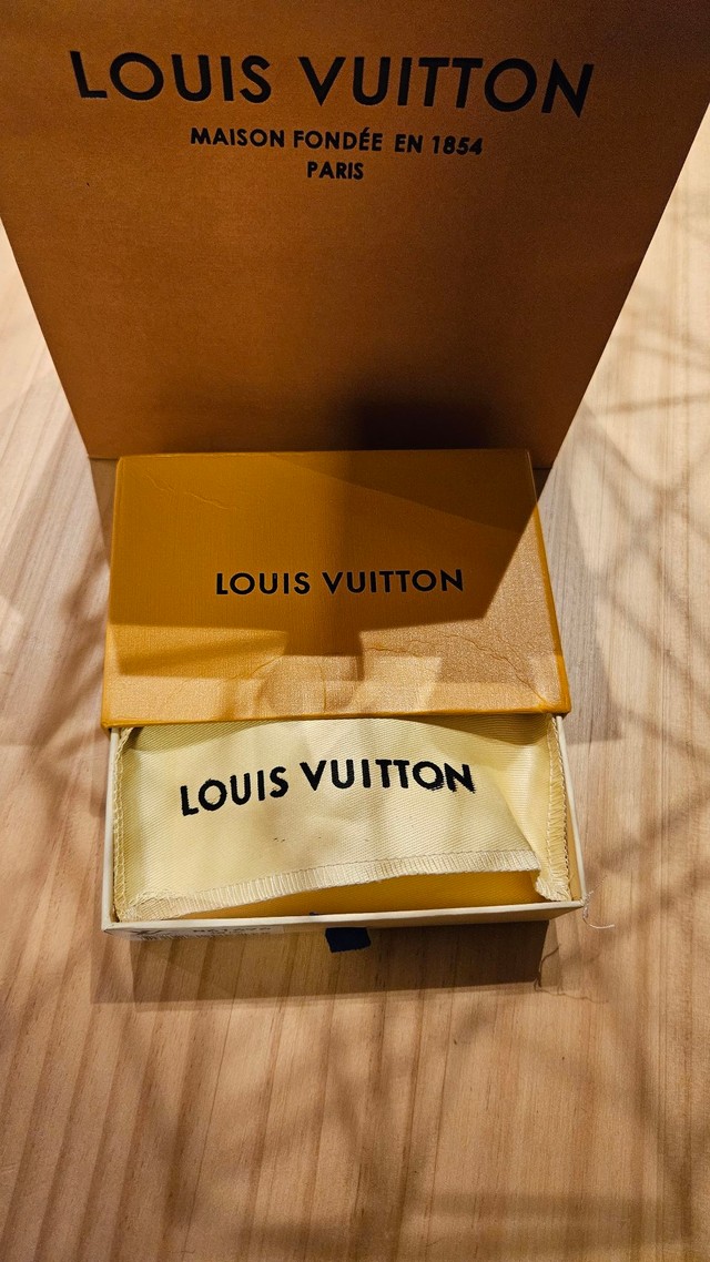 Vendo carteira Louis Vuitton - Foto 3