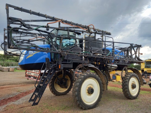 Pulverizador Marca New Holland - Modelo SP 2500 - 4×4 - Ano 2015 - Foto 2