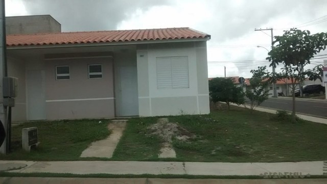 Vendo Casa 2/4 em Condomínio Fechado 