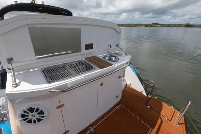 Z380 S Lancha Azov Yachts! Alta Performance em Navegabilidade! 6OX - Foto 9