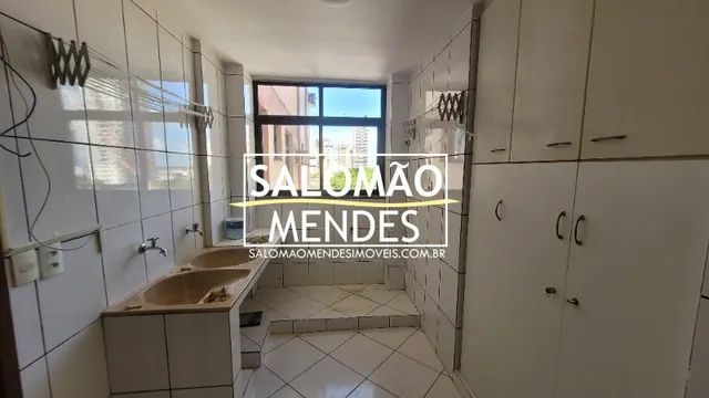 Apartamento junto a Praça Batista Campos, 245 m² nascente.