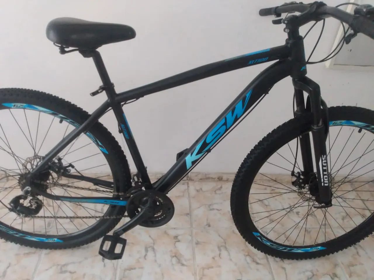 Bicicleta aro 29 ALUMÍNIO suspensão freios disco NOVA  - Foto 4