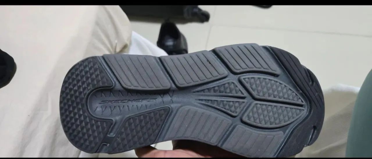 Skechers Max Cushioning Elite 41 Extra Wide - Foto 2