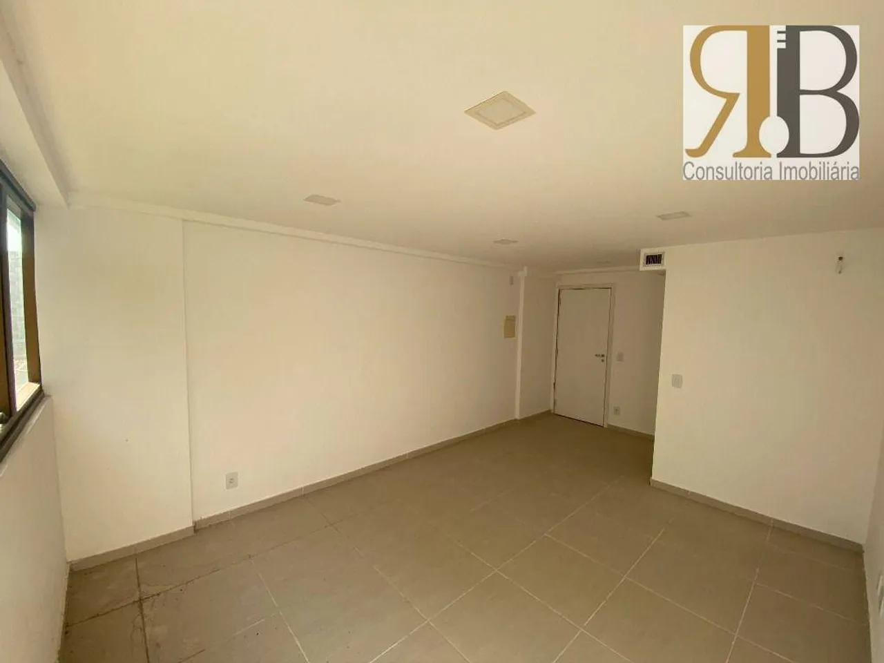 Sala para alugar, 21 m² por R$ 600/mês - Freguesia de Jacarepaguá - Rio de Janeiro/RJ
