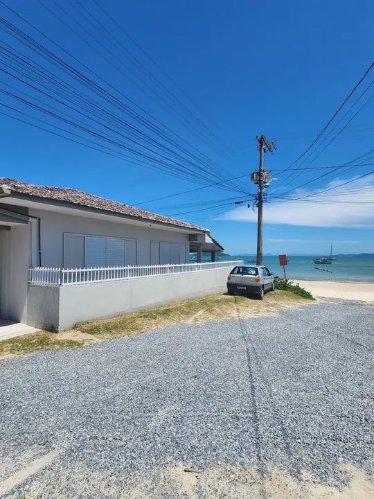 Casa Pé na Areia em Bombinhas (Disponível para o Carnaval) - Foto 2