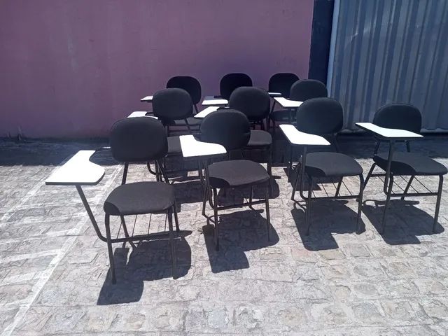 Cadeira escolar estofada 