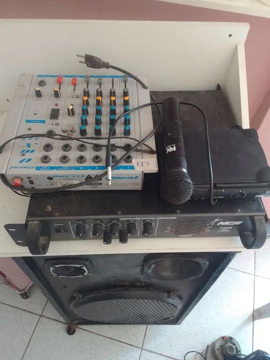Mesa de Som,microfone sem fio, Amplificador e Caixa de Som