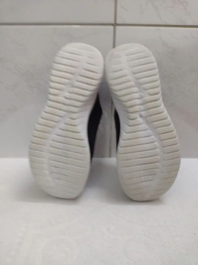 Tênis Skechers feminino n.33 em ótimo estado de conservação  - Foto 4