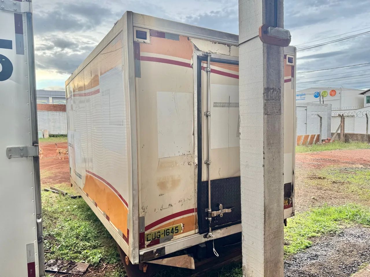 BAU FRIGORIFICO REFRIGERADO GANCHEIRO 4,20 - Foto 2