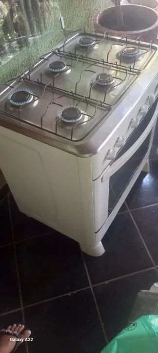 Fogão 6 Bocas com Forno Esmaltec acedimento manual  - Foto 2