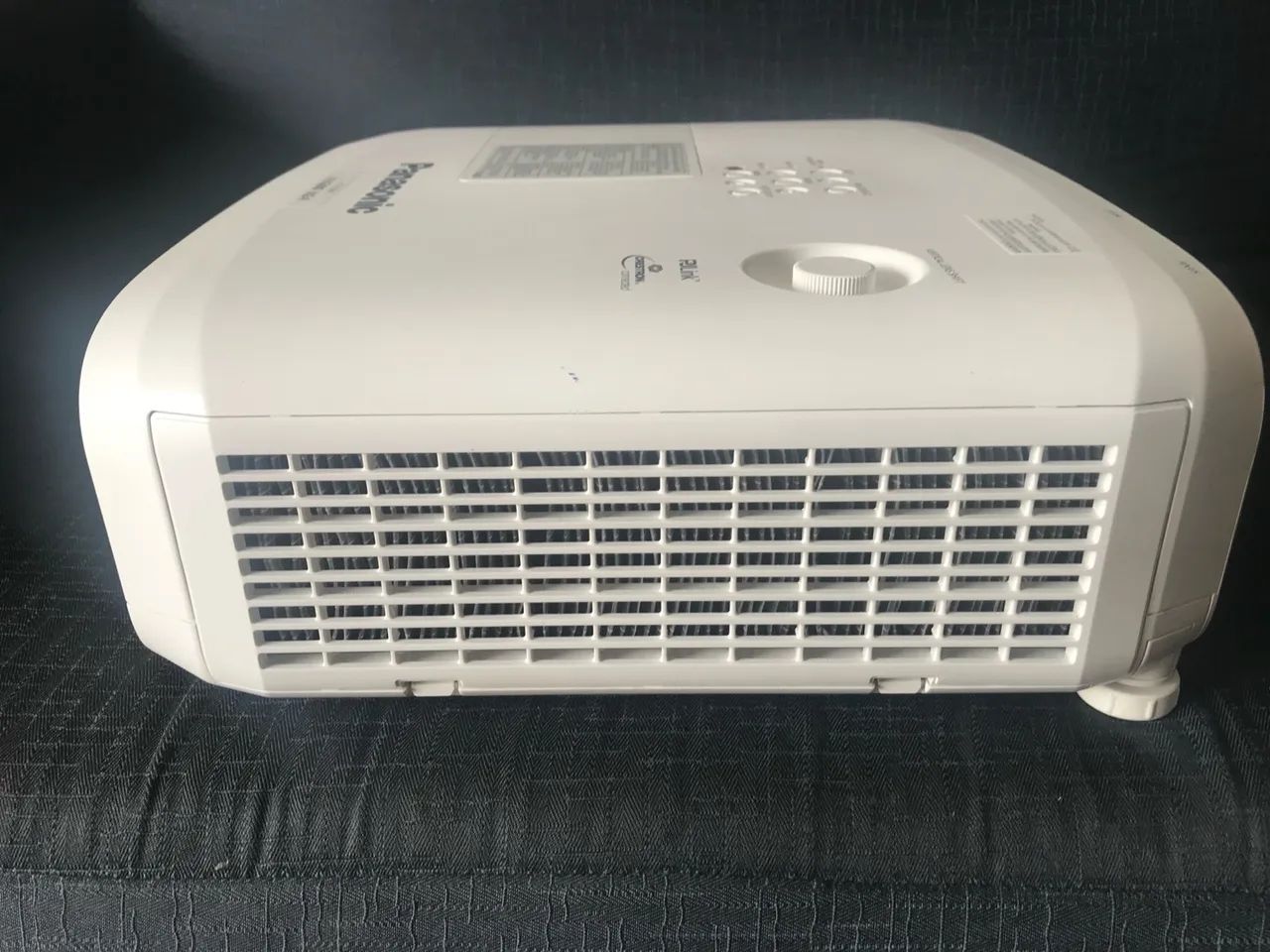 Vendo PROJETOR PANASONIC PTVX 600u 5.500 Lumens - Foto 5