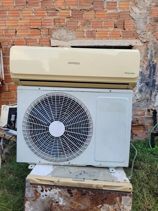 Ar Condicionado Split Komeco  9.000 BTUs - Usado