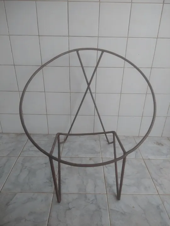 Cadeira de ferro maciço década 80