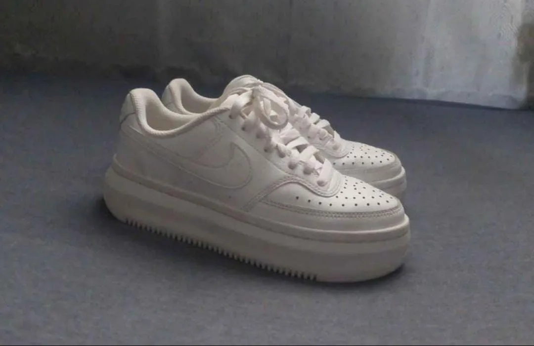 Tênis Nike Court Vision Alta LTR - Feminino