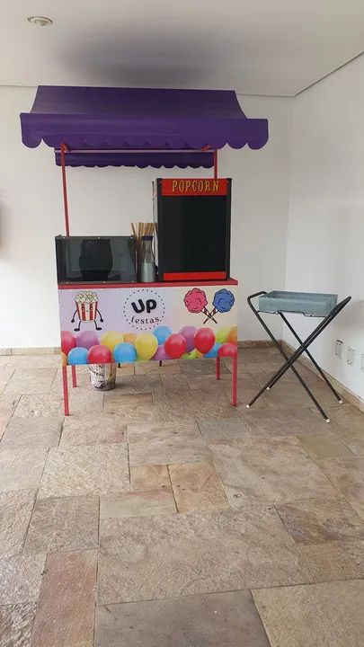 Barraca de pipoca e algodão-doce 