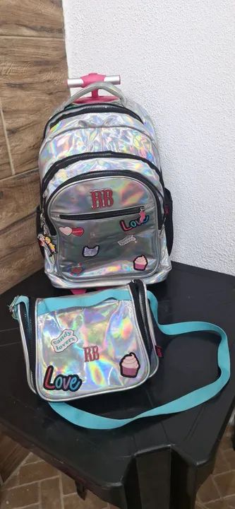 Mochila de rodinha infantil RB holográfica