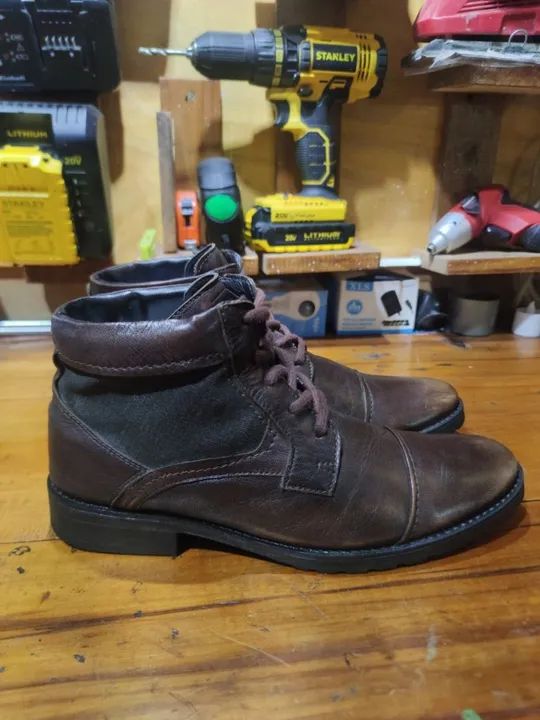 Bota coturno Democrata marrom