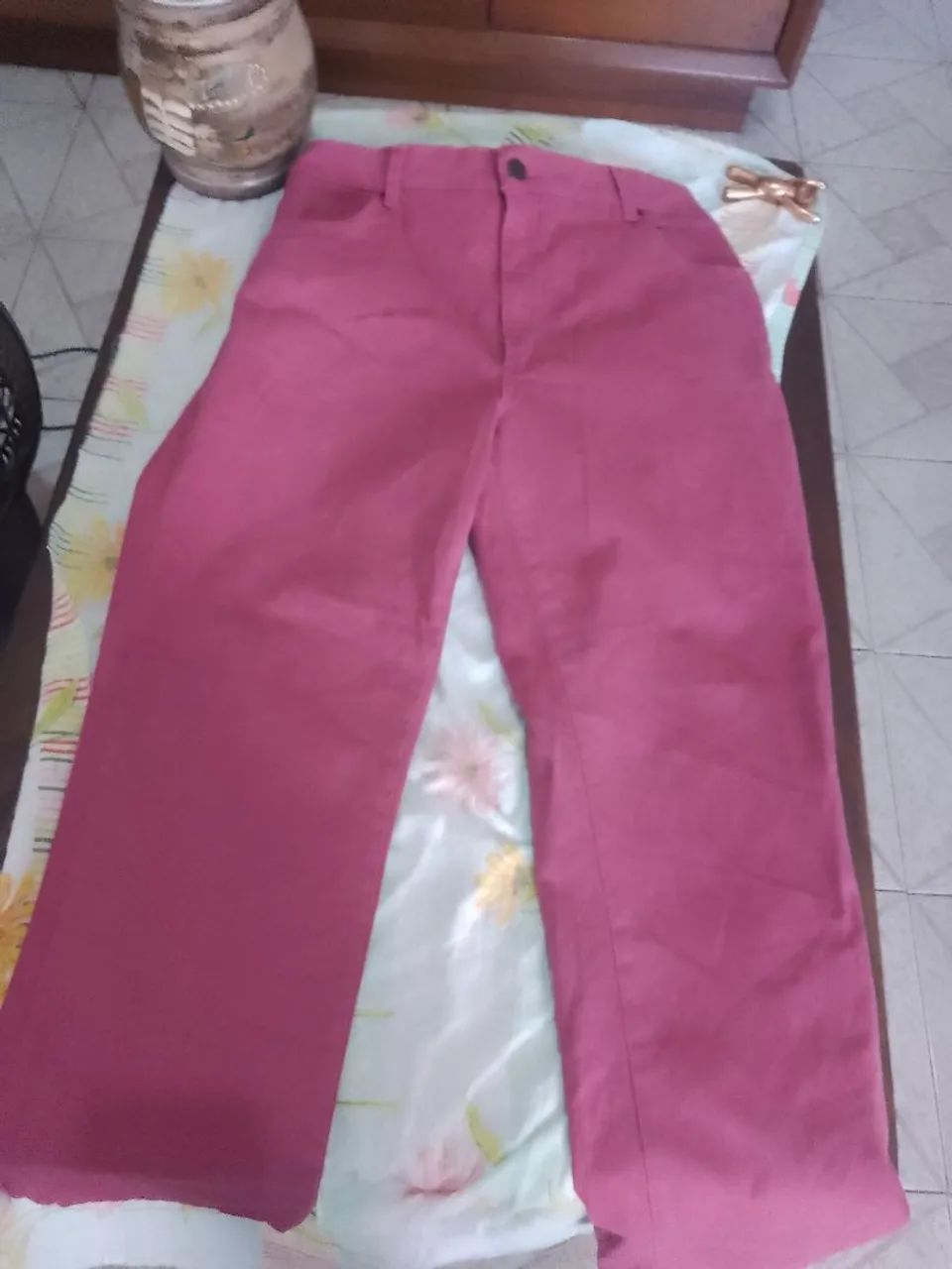 Calça Jeans grená.  46/48.  Elastano