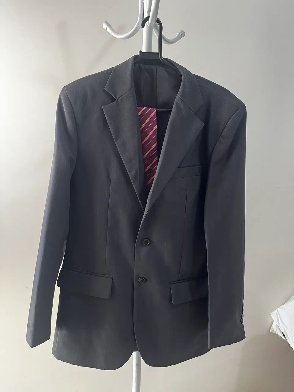 Terno masculino risca de giz preto 