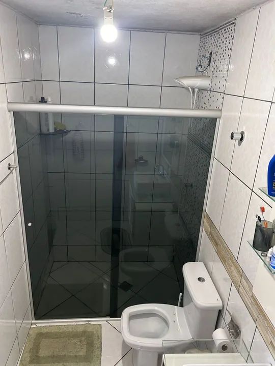 Vendo casa estilo germinada com loja para comércio e um amplo quintal nos fundo. - Foto 3
