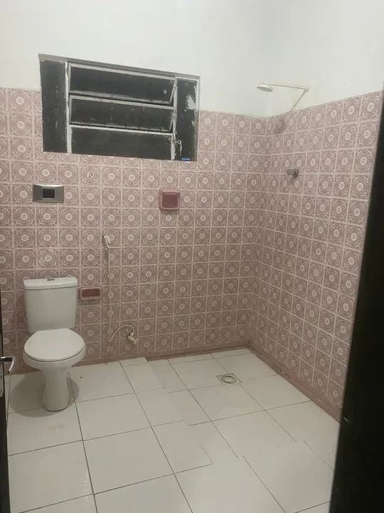 Casa Residencial ou Comercial Climatizada c/ 6 Salas sendo 2 Suítes no Centro da Cidade - Foto 9