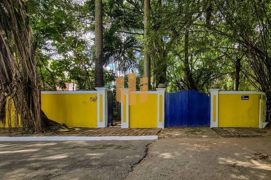 Linda Casa no Poço da Panela