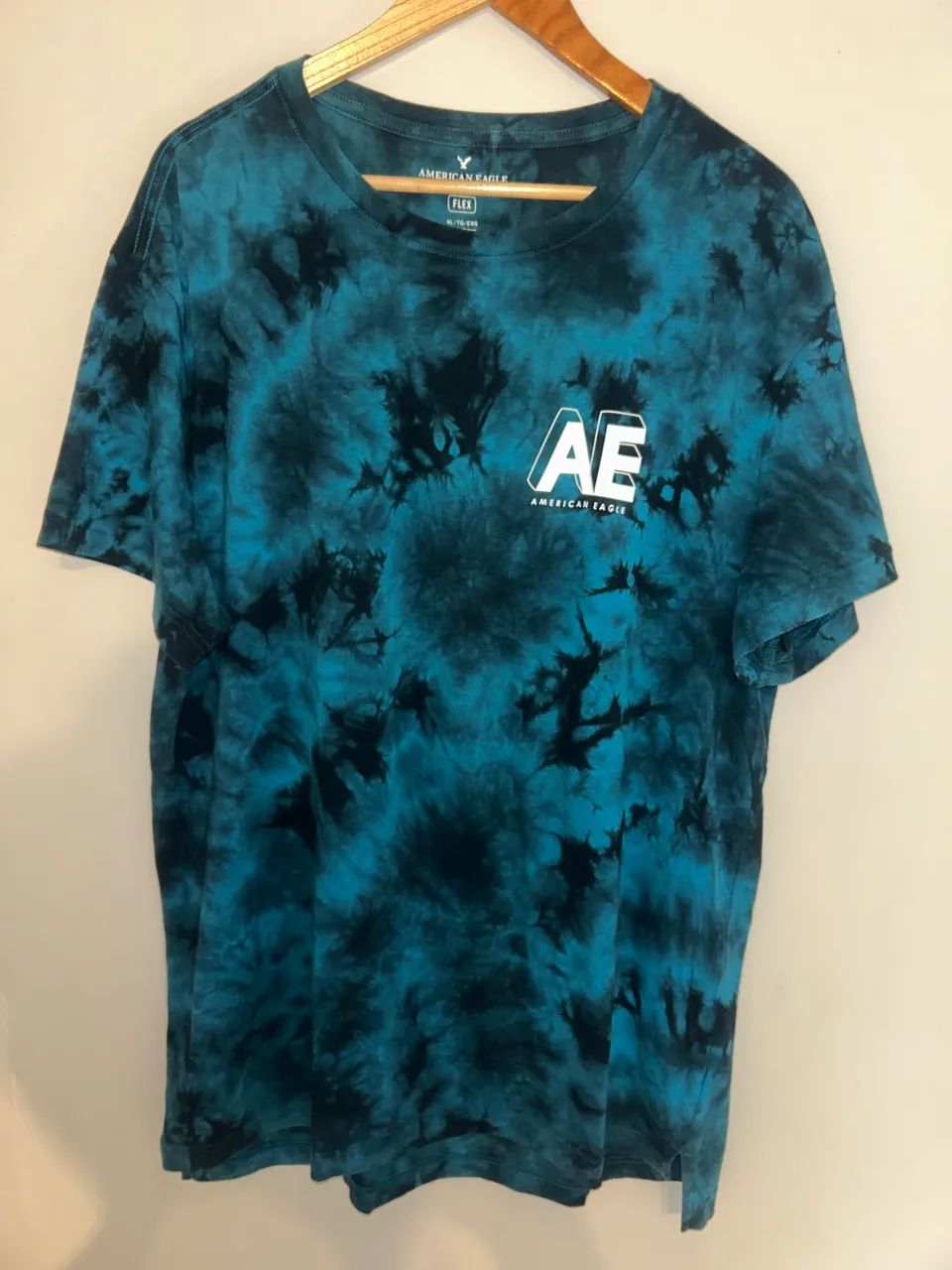 Camisa American Eagle estilo tie dye
