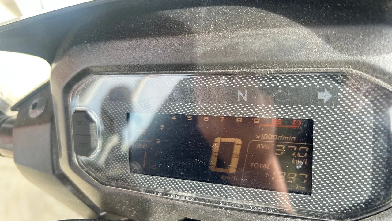 Vendo Honda bros 2025 - apenas 1000 km em com revisão na concessionária  - Foto 3