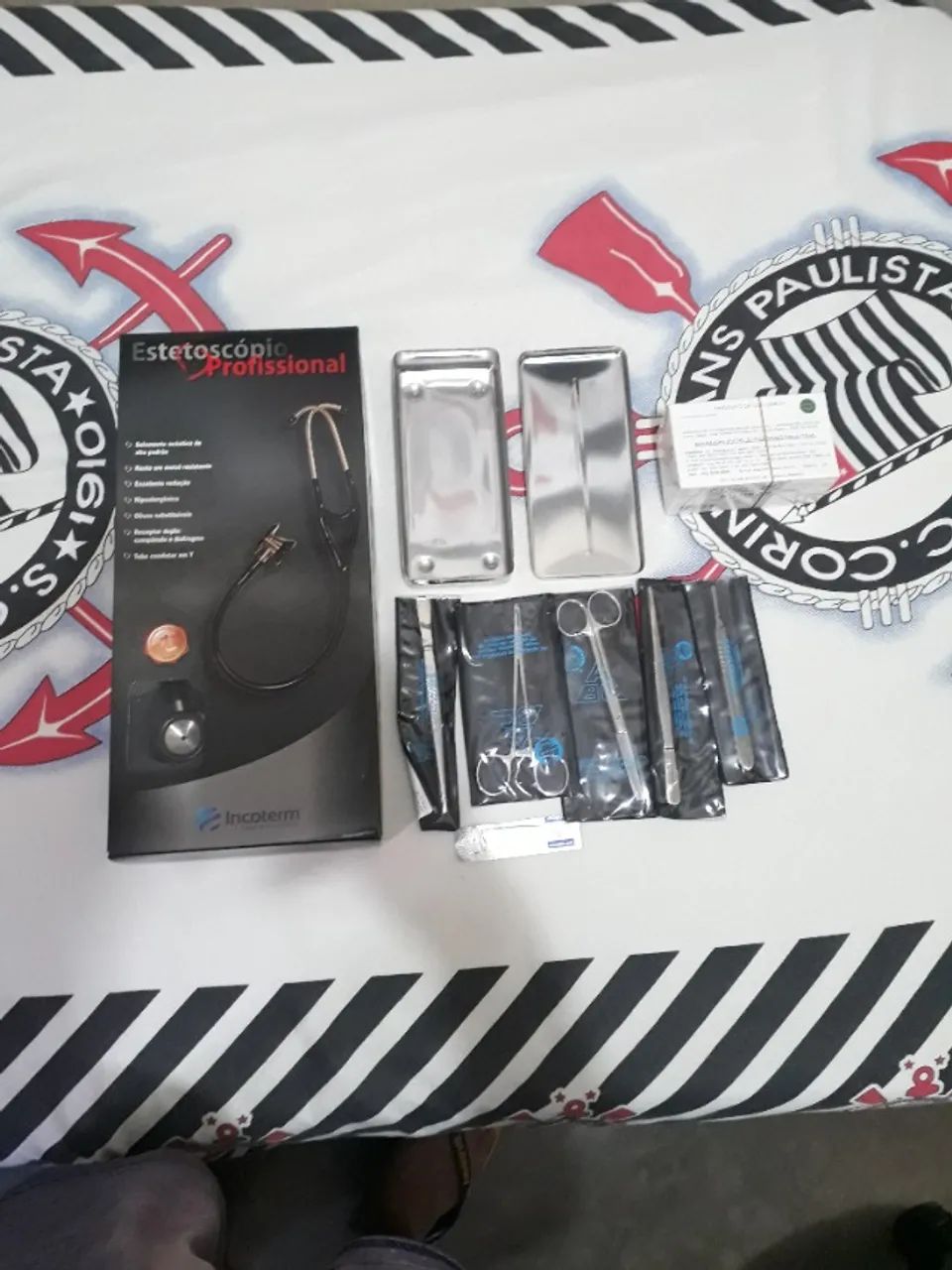 Estetoscópio Profissional + Kit Estojo + Suturas