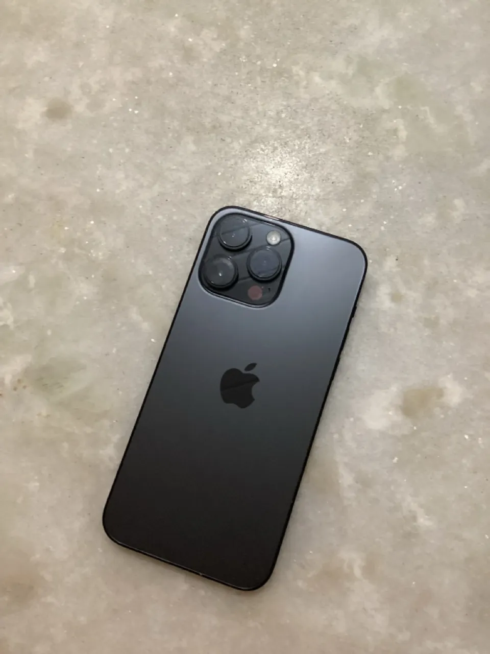 iPhone 14 Pro Max preto espacial