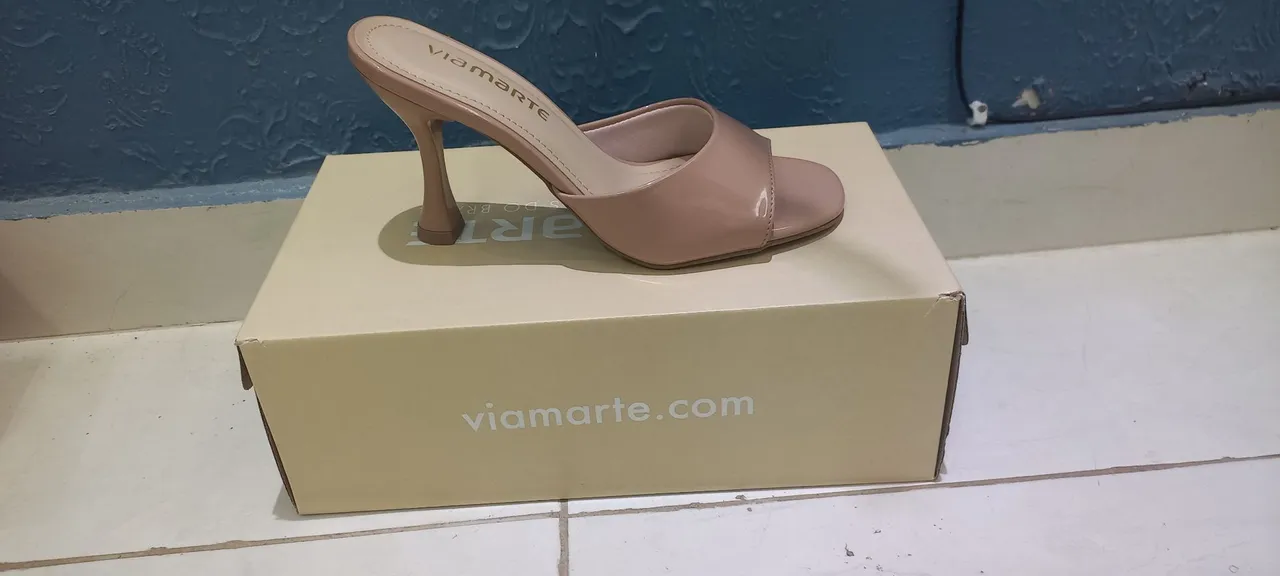 Sandália Via Marte Bege - Elegância e Conforto