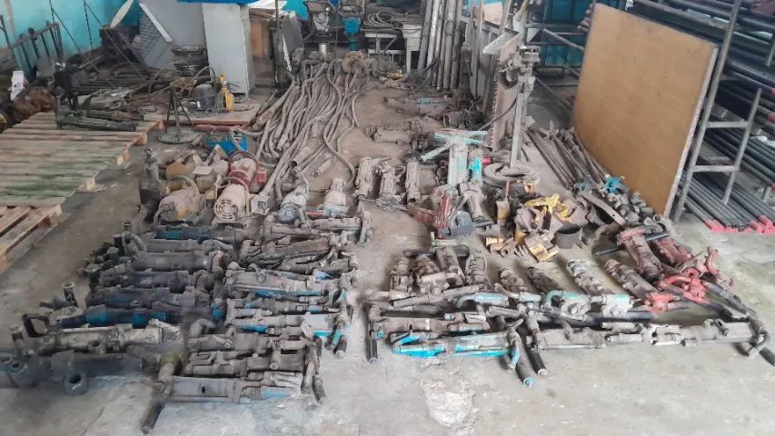 Perfuratrizes e Rompedores pneumáticos 