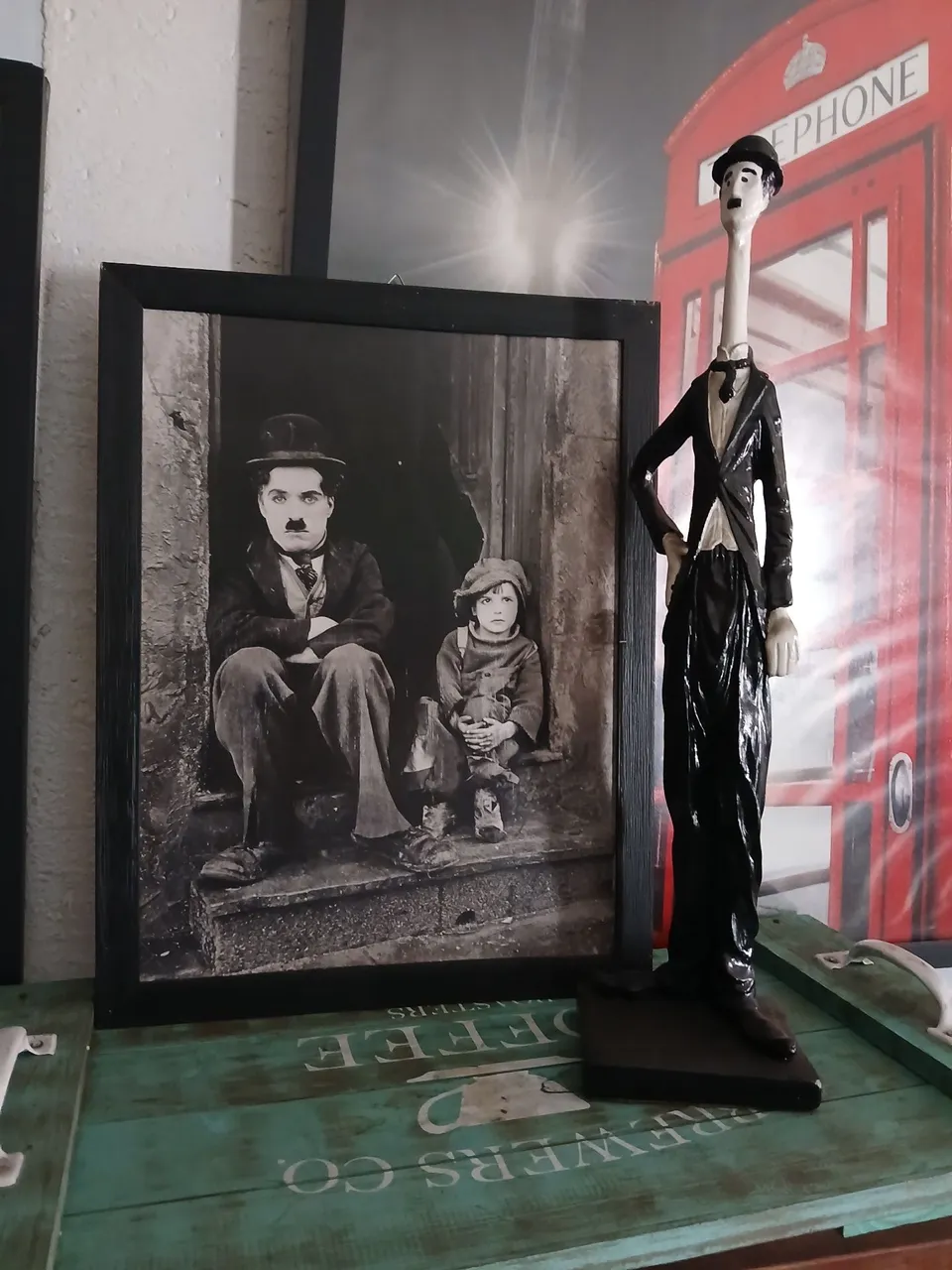Coleção Chaplin: Foto e Estátua