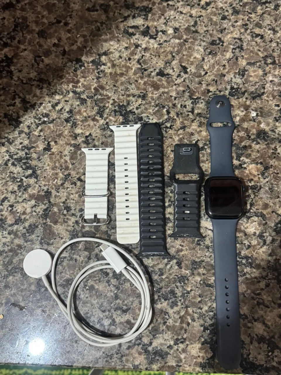 Apple Watch SE 2º geração 44 mm + pulseiras e carregador