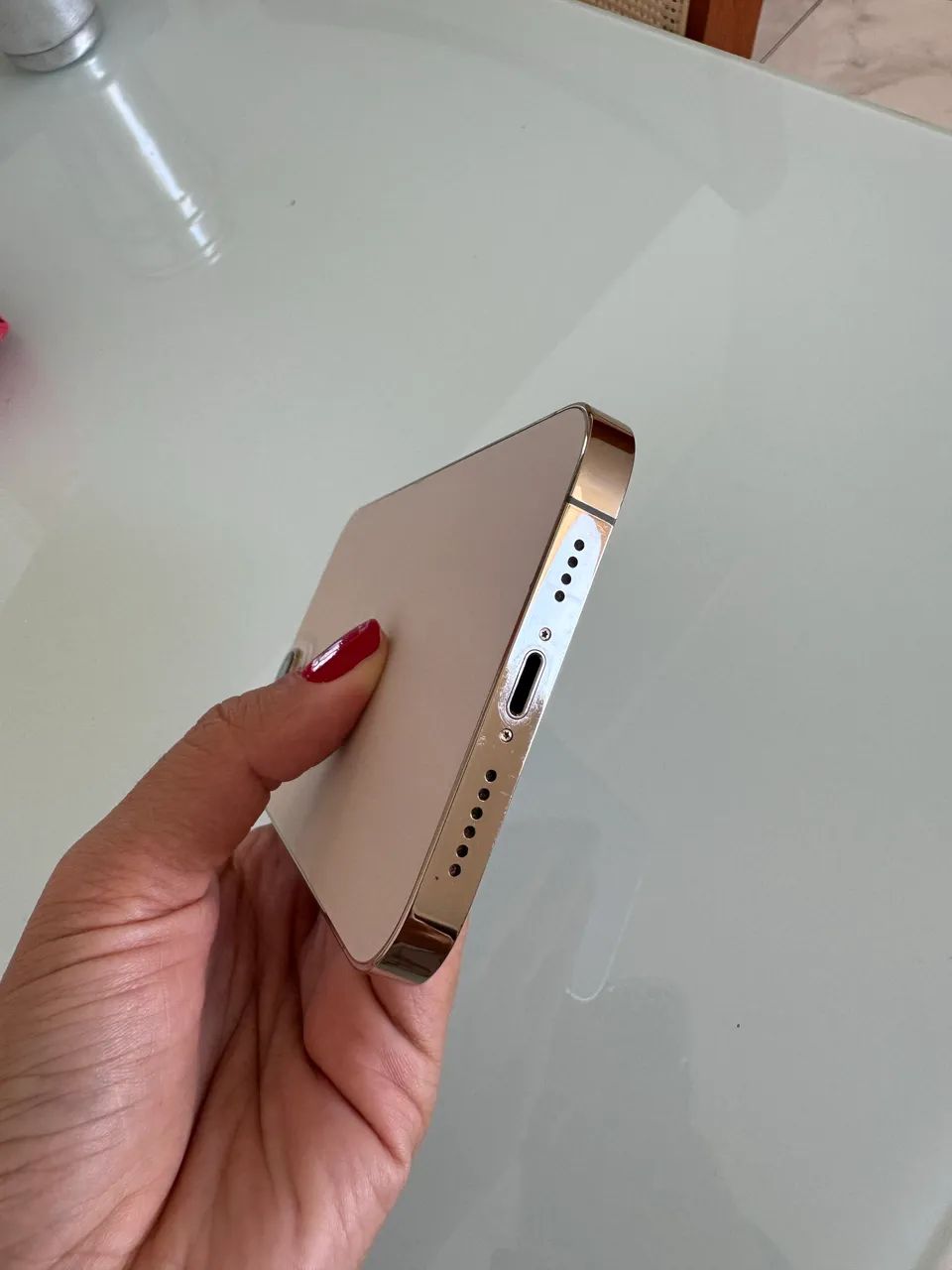 iPhone12 Pro Max ⭐︎256GB⭐︎バッテリー81%⭐︎ゴールド Cランク】SIMフリー iPhone12 Pro Max 256GB ゴールド MGD13J/A #9582