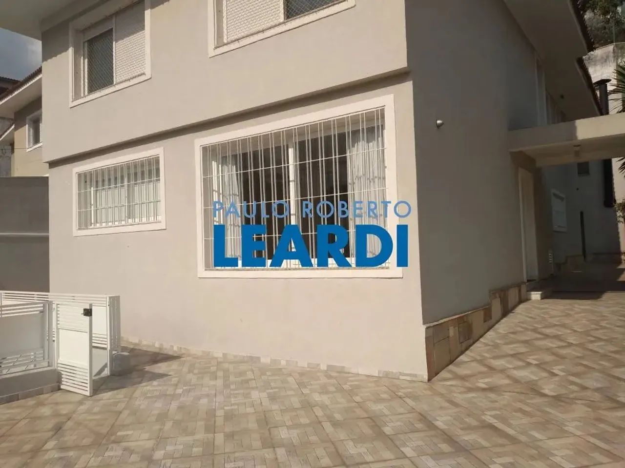 CASA ASSOBRADADA - SUMARÉ - SP
