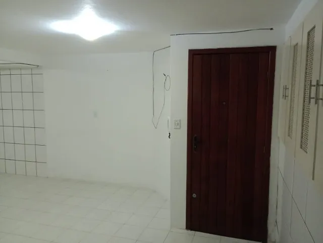 Alugo apto 1q bairro coral
