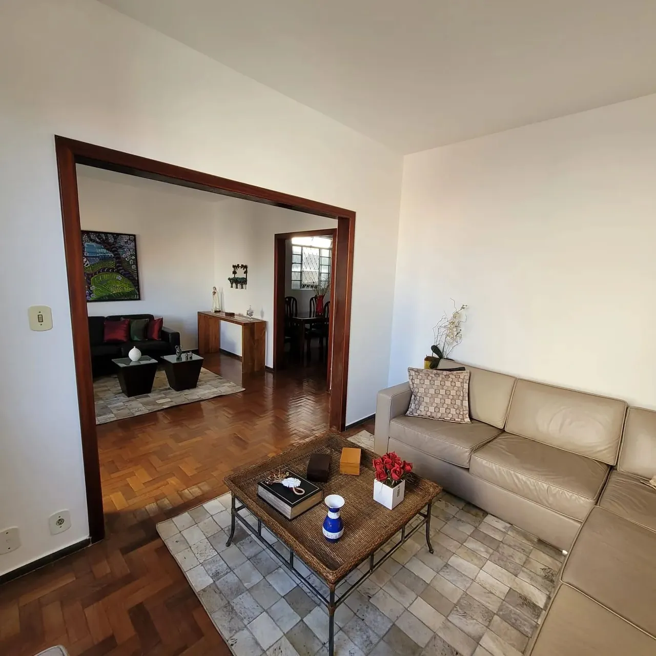 Casa 4 quartos, e 4 vagas, piscina, Bairro Floresta-BH/MG