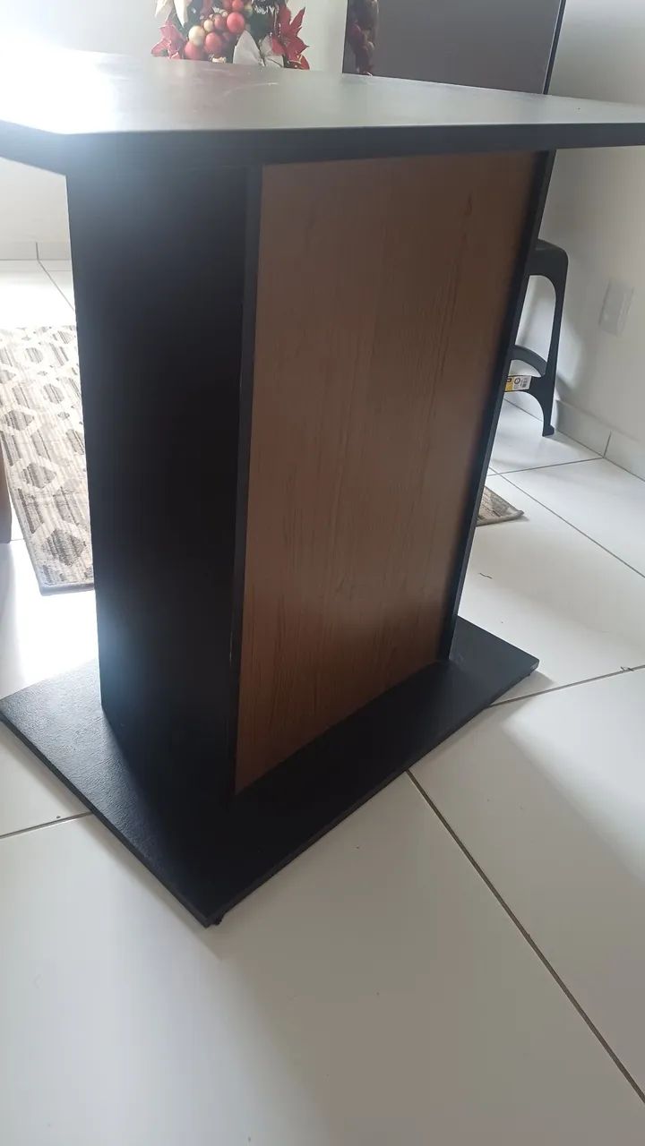 Mesa de madeira64311791249793120